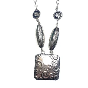 Collier sautoir fantaisie Chaîne carrée